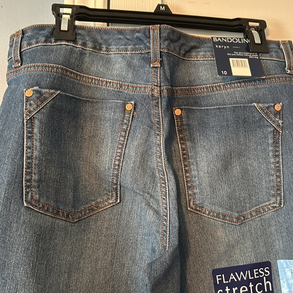 Bandolino Boyfriend Style Jeans - Picture 6 of 7